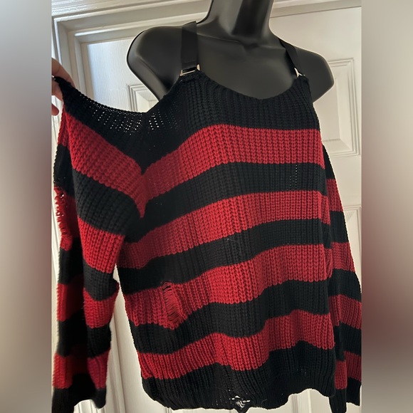 Cold Shoulder Distressed Striped Long Sleeve Sweater - Shein Curve - Picture 5 of 10